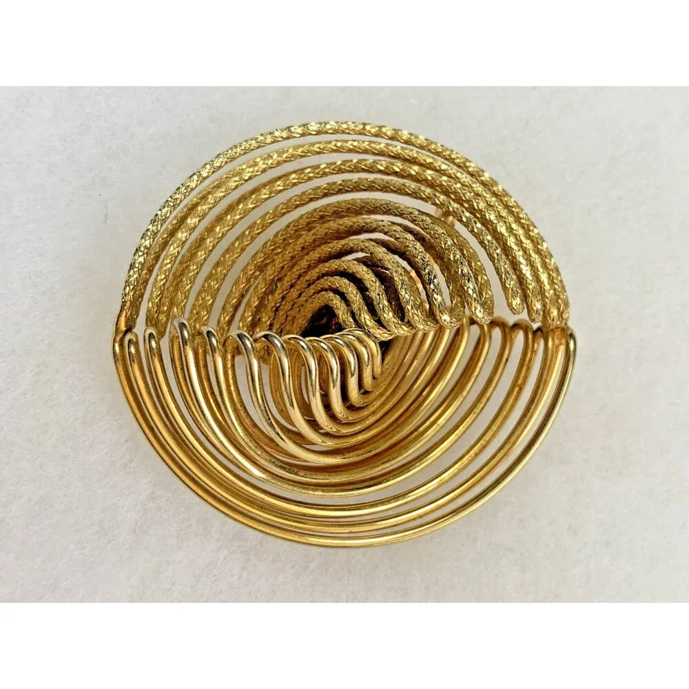Unbranded vintage gold